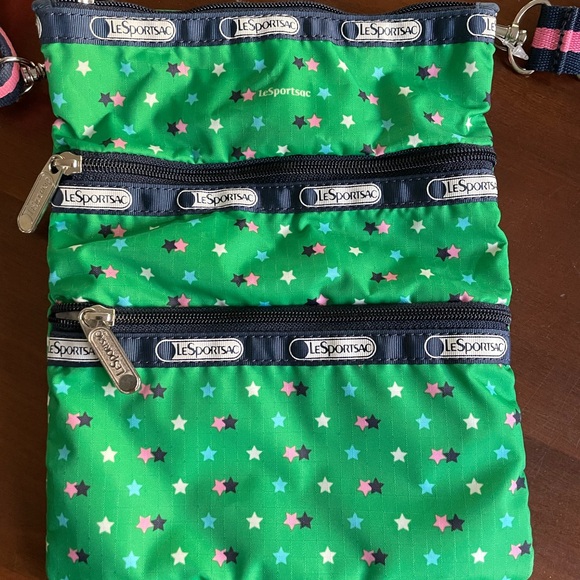 Le Sportsac 3 zip crossbody bag *AUTHENTIC* - Picture 2 of 4